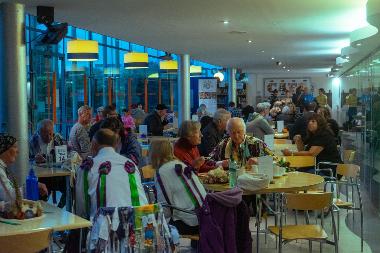Group of PF goers in TWOG Cafe (c) Alison Patterson Sept 24
